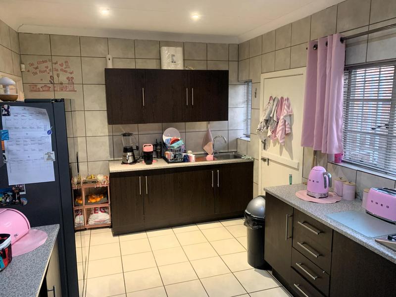 3 Bedroom Property for Sale in Cinderella Gauteng