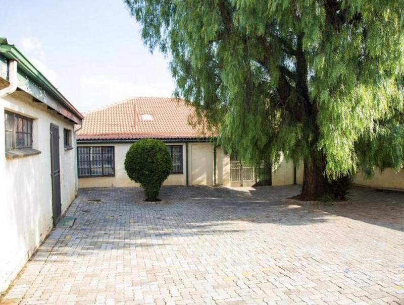 To Let 2 Bedroom Property for Rent in Primrose Hill Gauteng