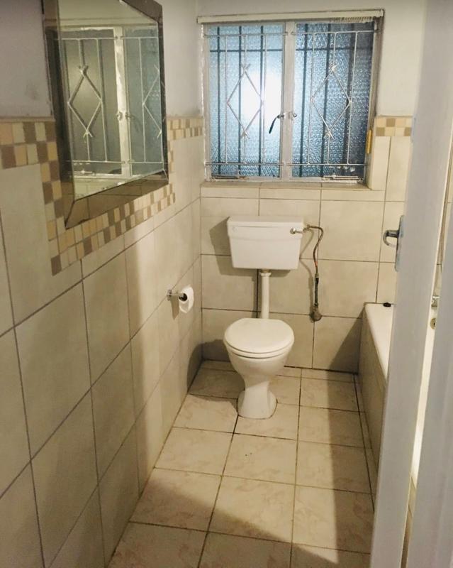To Let 2 Bedroom Property for Rent in Birch Acres Gauteng