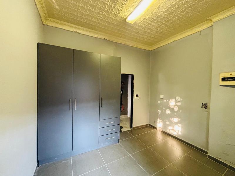 To Let 2 Bedroom Property for Rent in Kensington Gauteng