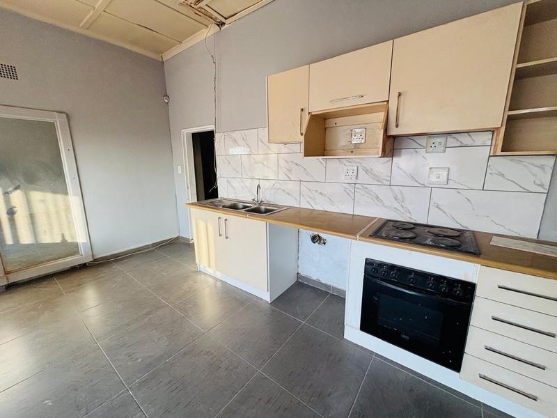 To Let 2 Bedroom Property for Rent in Kensington Gauteng