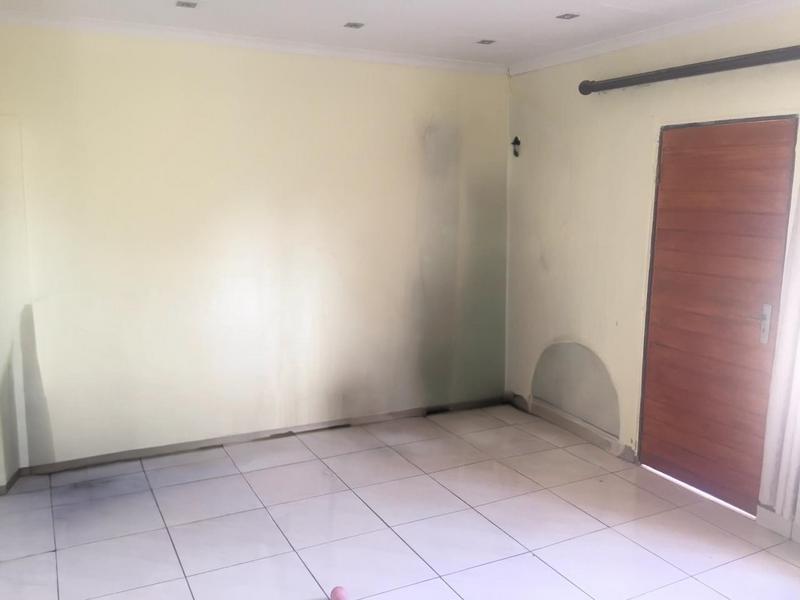 To Let 1 Bedroom Property for Rent in Lonehill Gauteng