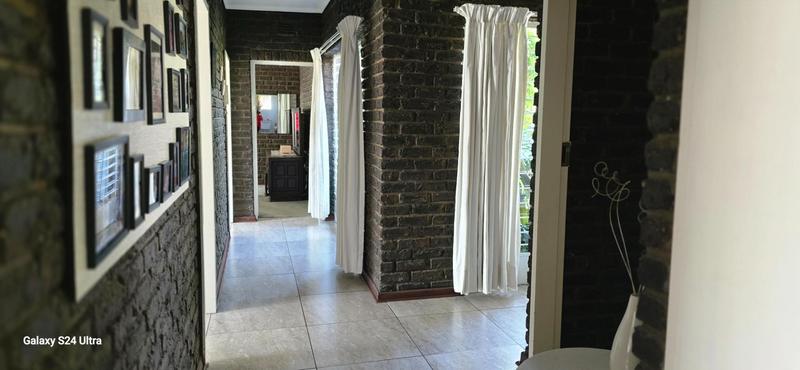 4 Bedroom Property for Sale in Sunward Park Gauteng