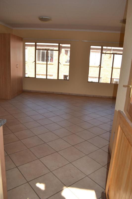 1 Bedroom Property for Sale in Krugersrus Gauteng