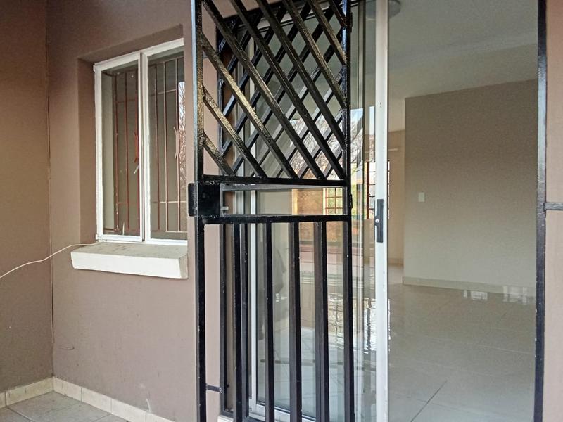 To Let 3 Bedroom Property for Rent in Halfway Gardens Gauteng