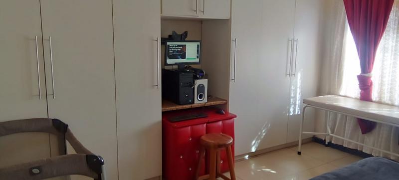 3 Bedroom Property for Sale in Witpoortjie Gauteng