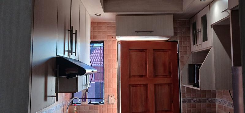 3 Bedroom Property for Sale in Clayville Gauteng