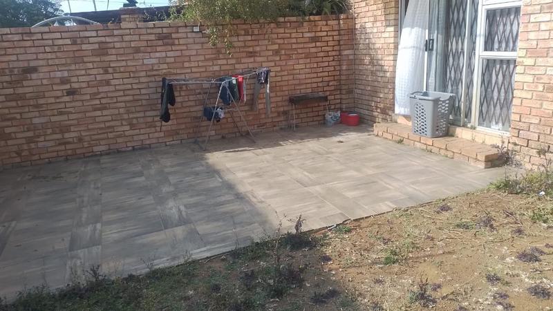 2 Bedroom Property for Sale in Eike Park Gauteng