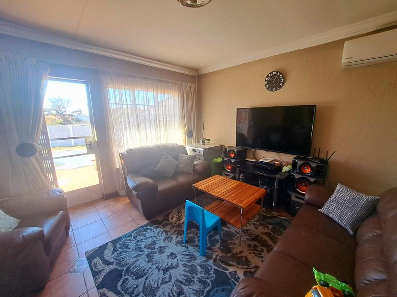 2 Bedroom Property for Sale in Heuweloord Gauteng