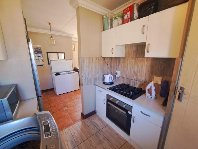 2 Bedroom Property for Sale in Heuweloord Gauteng