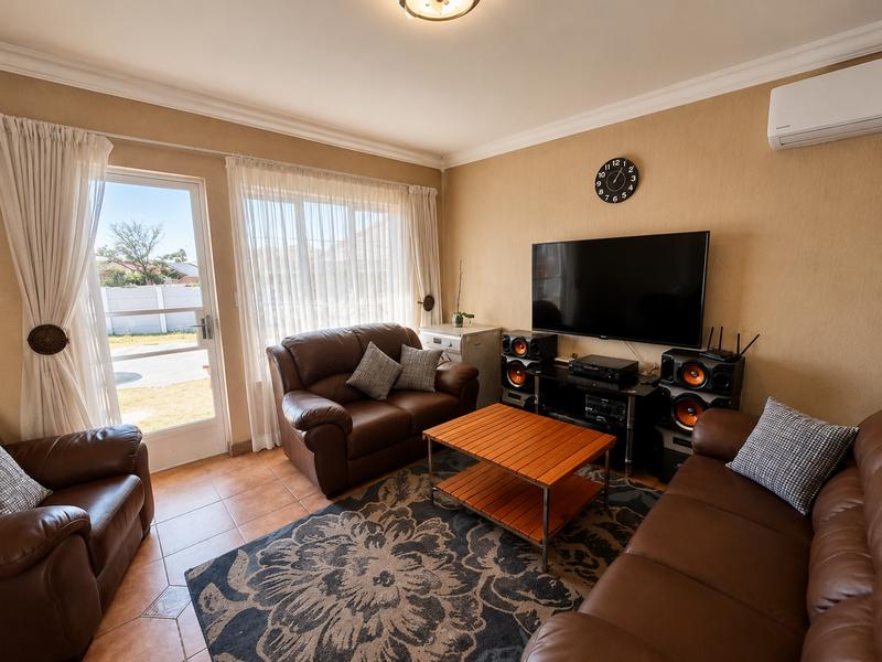 2 Bedroom Property for Sale in Heuweloord Gauteng