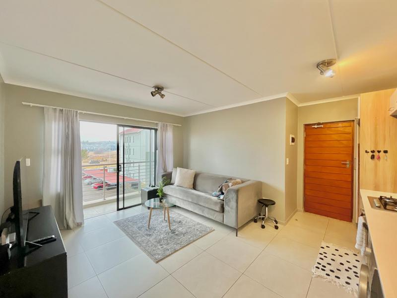 To Let 1 Bedroom Property for Rent in Modderfontein Gauteng