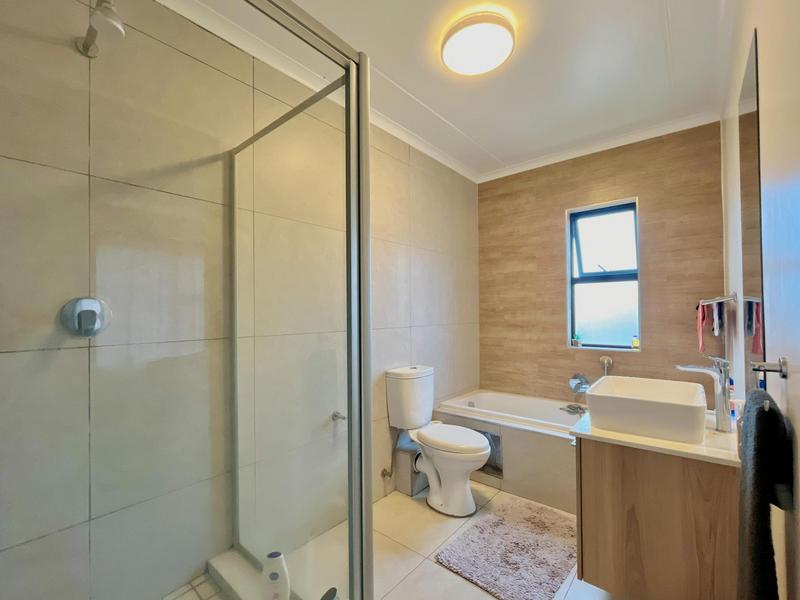 To Let 1 Bedroom Property for Rent in Modderfontein Gauteng