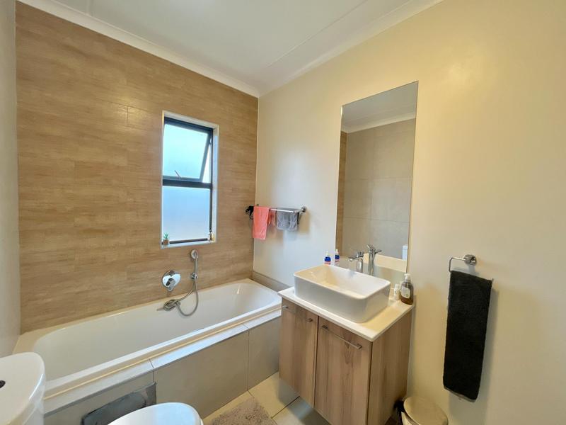 To Let 1 Bedroom Property for Rent in Modderfontein Gauteng