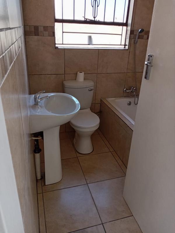 2 Bedroom Property for Sale in Orange Farm Gauteng