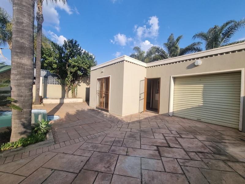2 Bedroom Property for Sale in Wierdaglen Estate Gauteng