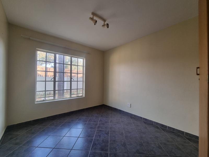 2 Bedroom Property for Sale in Wierdaglen Estate Gauteng