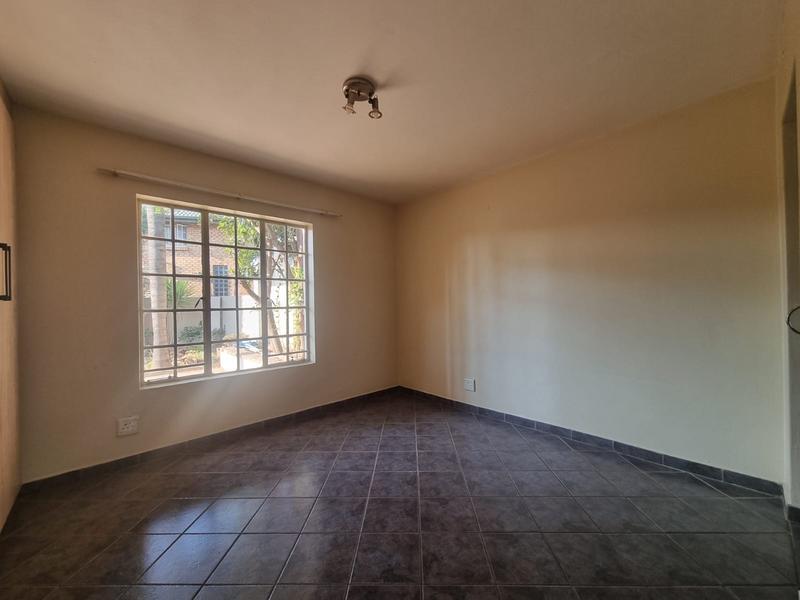 2 Bedroom Property for Sale in Wierdaglen Estate Gauteng