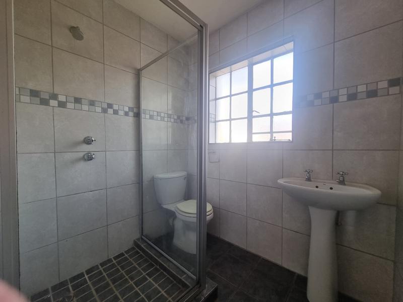 2 Bedroom Property for Sale in Wierdaglen Estate Gauteng