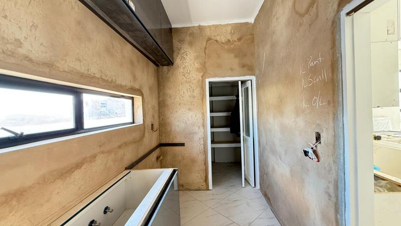 5 Bedroom Property for Sale in Midstream Heights Gauteng