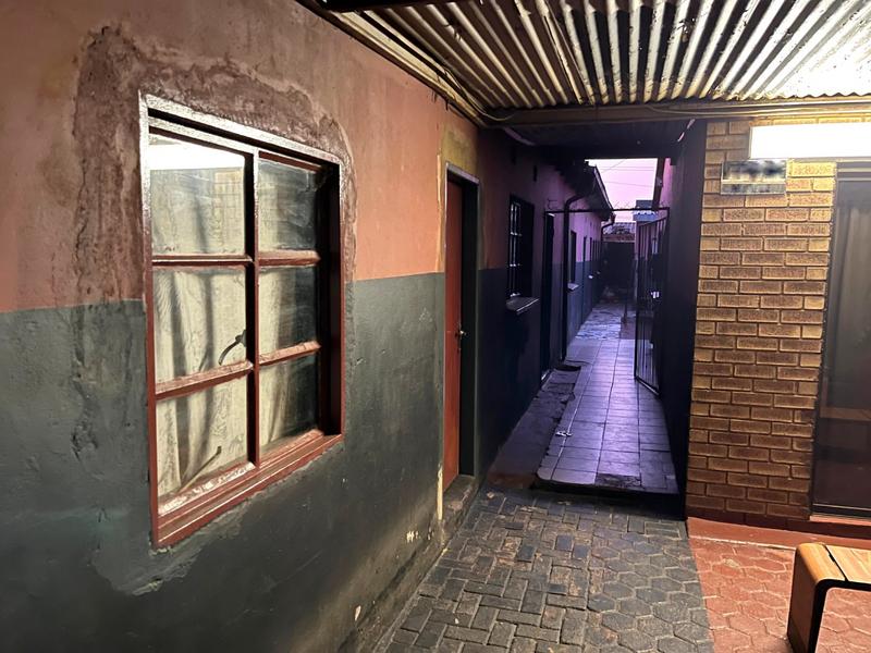 2 Bedroom Property for Sale in Dobsonville Gauteng