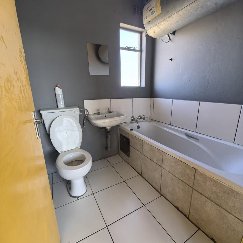 2 Bedroom Property for Sale in Fleurhof Gauteng