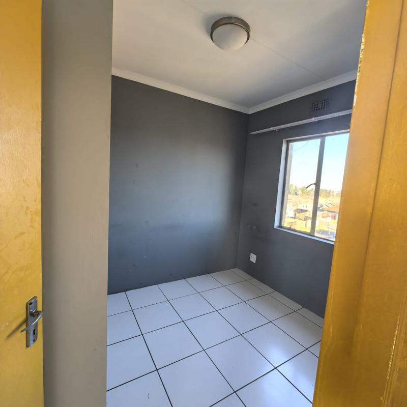 2 Bedroom Property for Sale in Fleurhof Gauteng