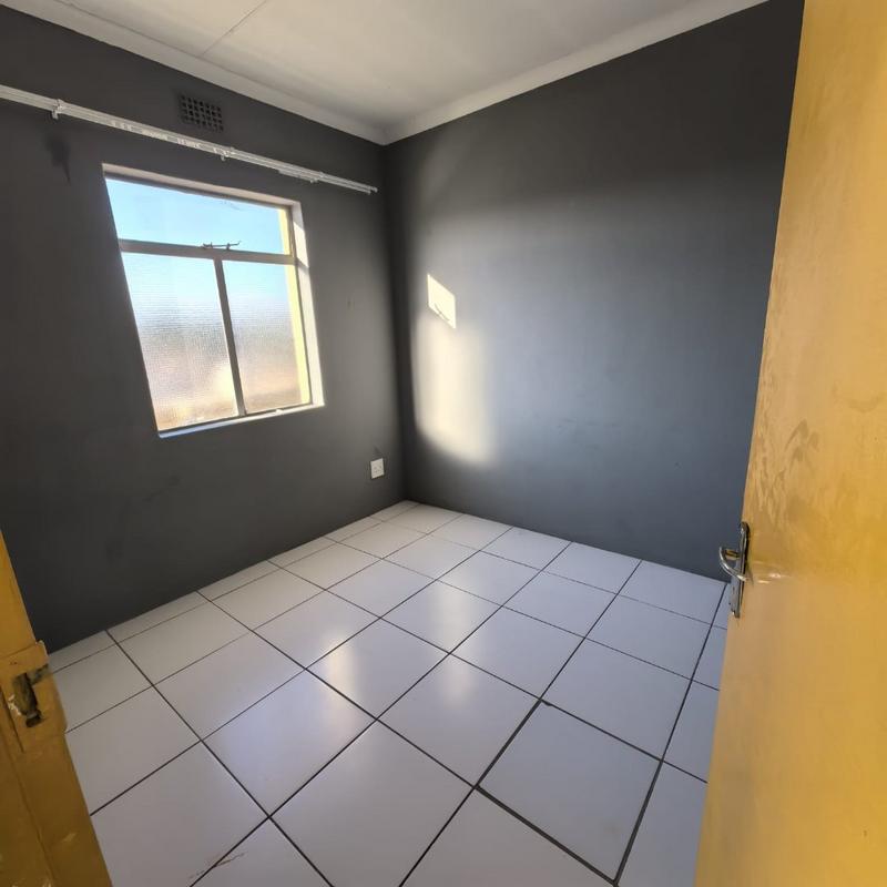 2 Bedroom Property for Sale in Fleurhof Gauteng