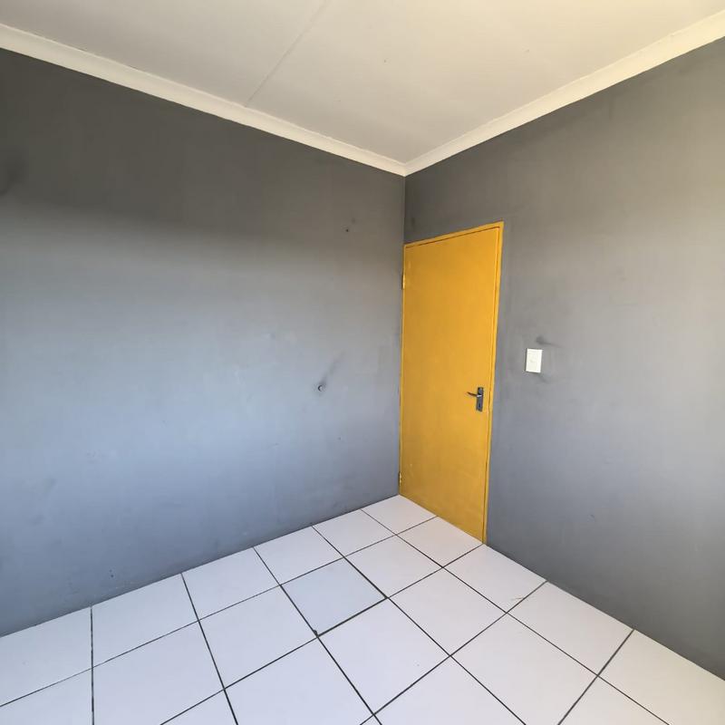 2 Bedroom Property for Sale in Fleurhof Gauteng