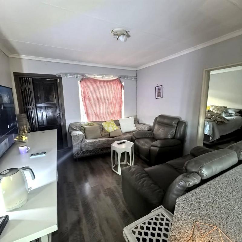 2 Bedroom Property for Sale in Honeypark Gauteng