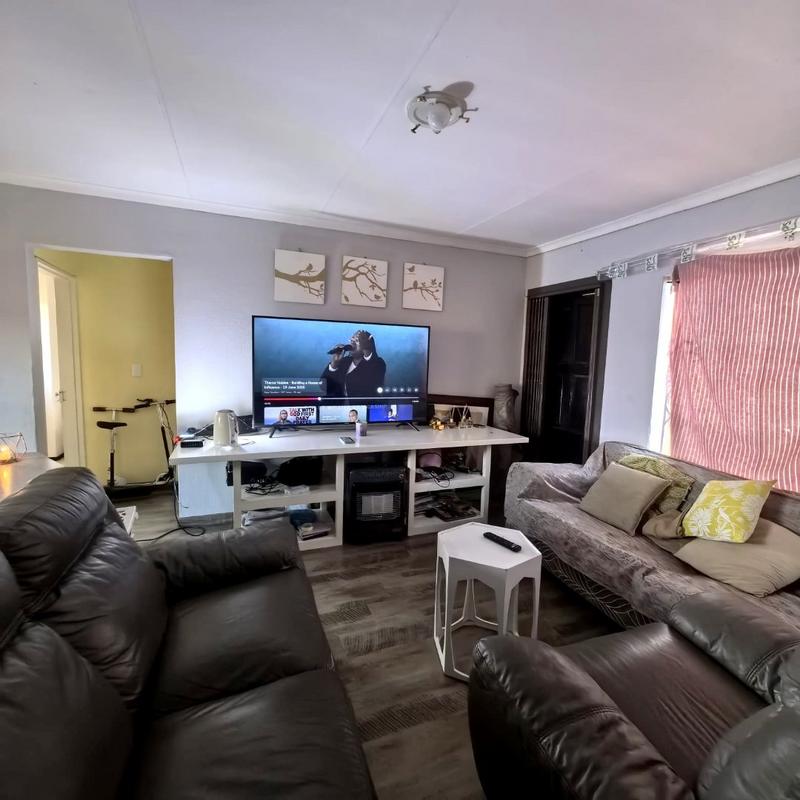 2 Bedroom Property for Sale in Honeypark Gauteng
