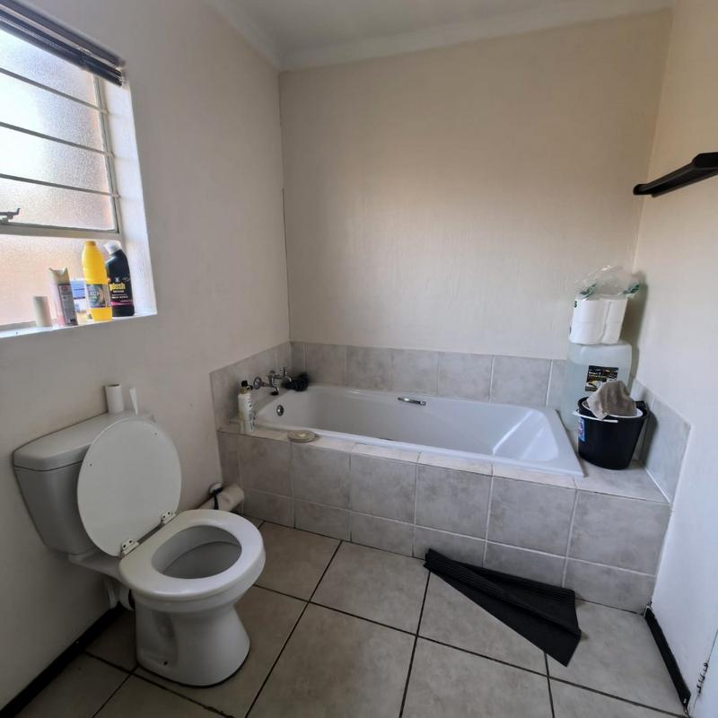2 Bedroom Property for Sale in Honeypark Gauteng