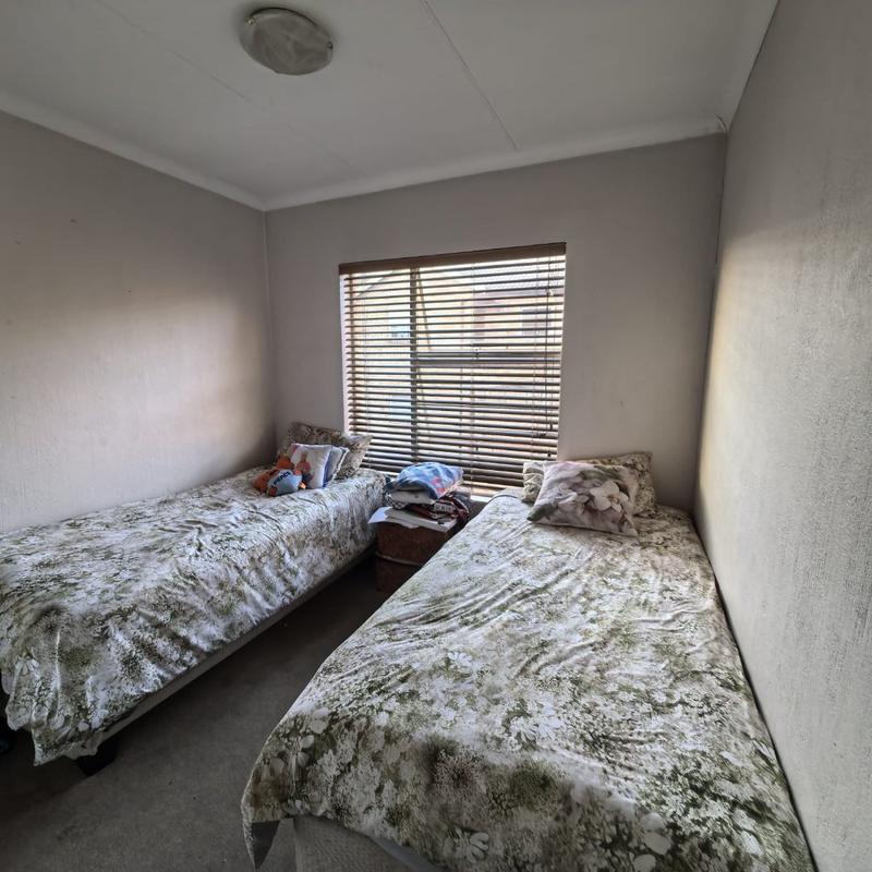 2 Bedroom Property for Sale in Honeypark Gauteng