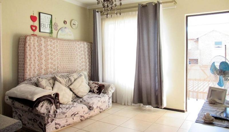 2 Bedroom Property for Sale in Honeypark Gauteng