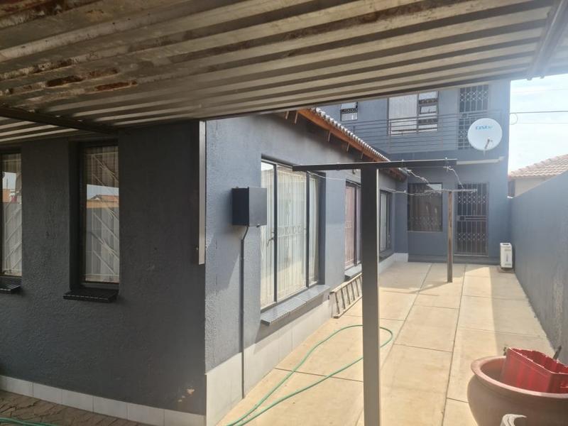 3 Bedroom Property for Sale in Protea Glen Gauteng