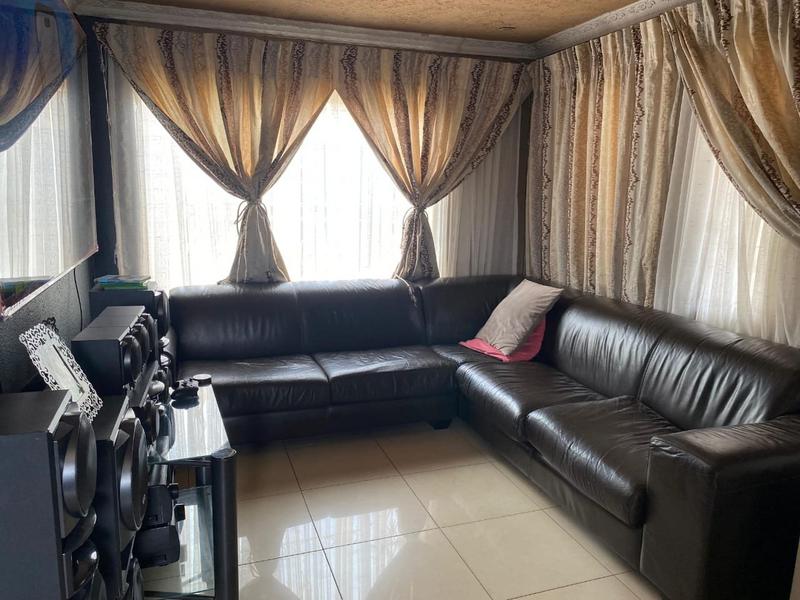 3 Bedroom Property for Sale in Protea Glen Gauteng