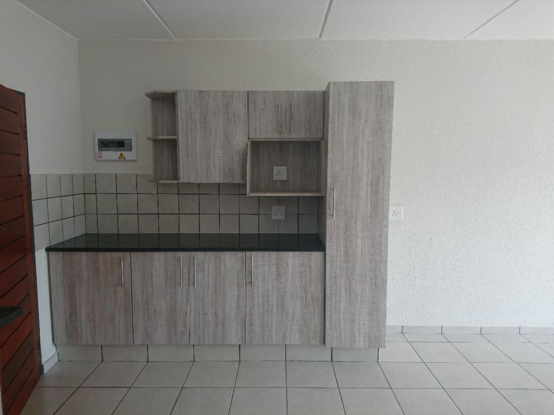 To Let 2 Bedroom Property for Rent in Germiston Central Gauteng