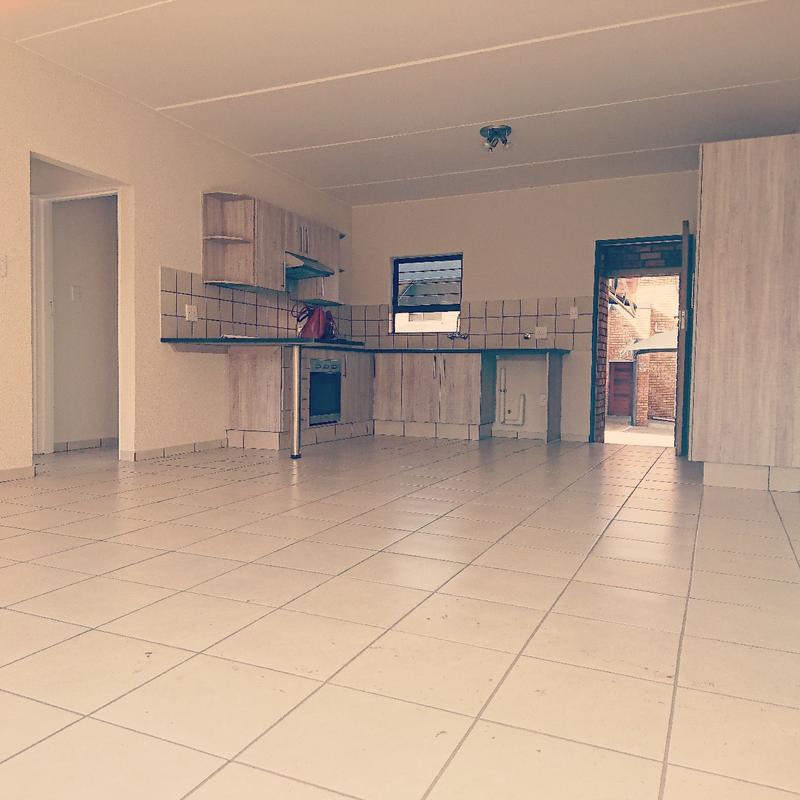 To Let 2 Bedroom Property for Rent in Germiston Central Gauteng