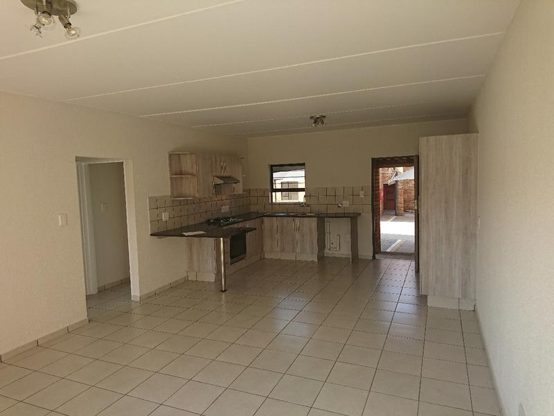 To Let 2 Bedroom Property for Rent in Germiston Central Gauteng