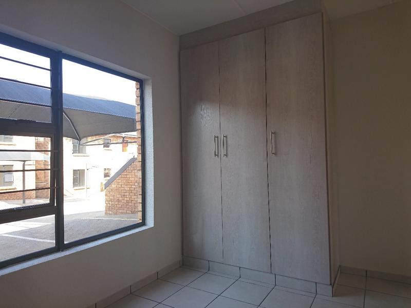 To Let 2 Bedroom Property for Rent in Germiston Central Gauteng