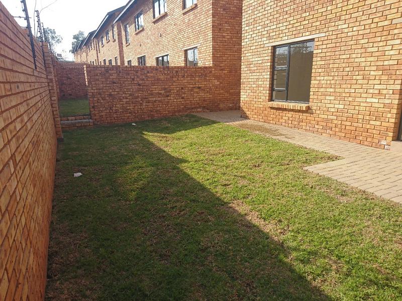 To Let 2 Bedroom Property for Rent in Germiston Central Gauteng