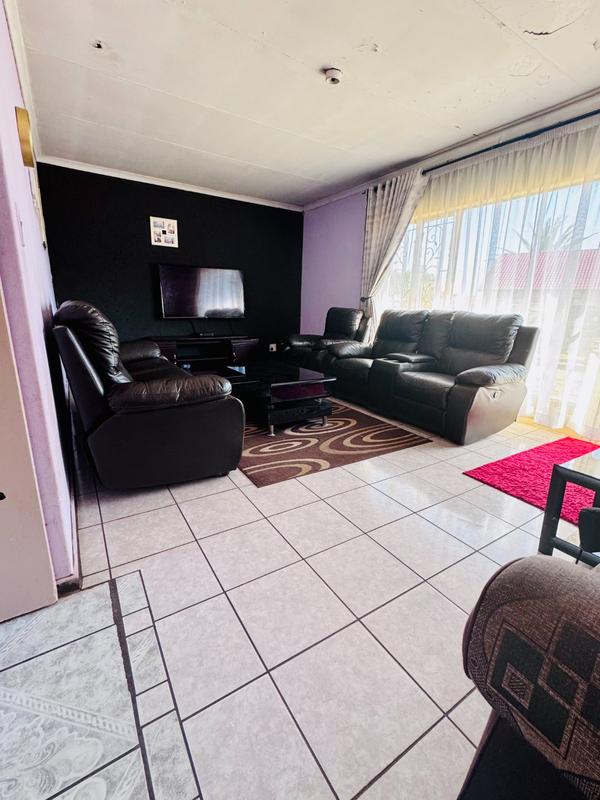 3 Bedroom Property for Sale in Krugersrus Gauteng