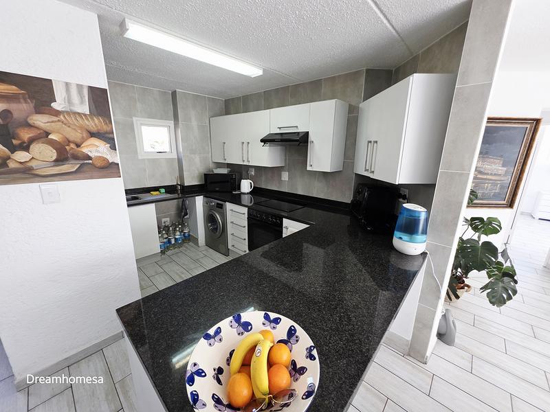 2 Bedroom Property for Sale in Morningside Gauteng