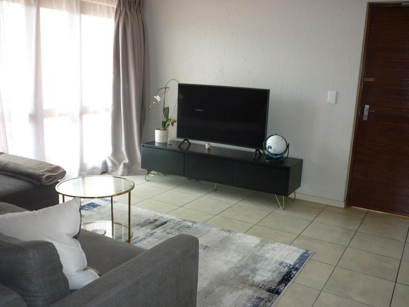 To Let 2 Bedroom Property for Rent in Douglasdale Gauteng