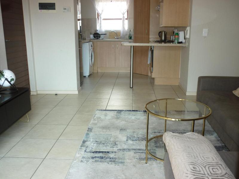 To Let 2 Bedroom Property for Rent in Douglasdale Gauteng