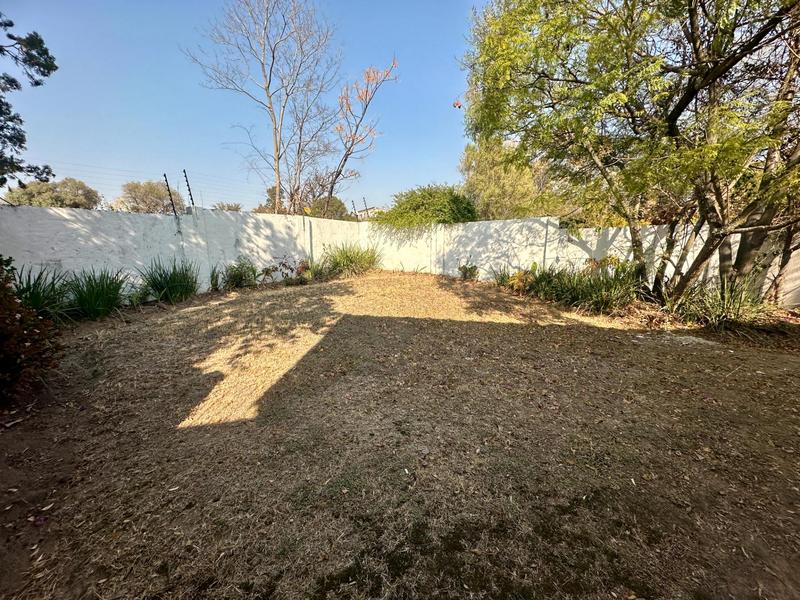 To Let 1 Bedroom Property for Rent in Chartwell Gauteng