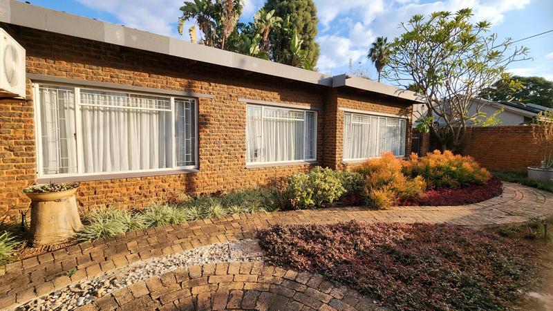 4 Bedroom Property for Sale in Karenpark Gauteng