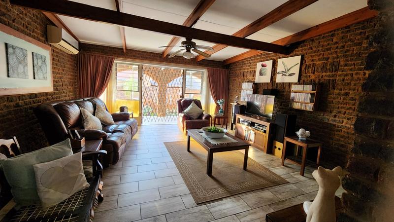 4 Bedroom Property for Sale in Karenpark Gauteng