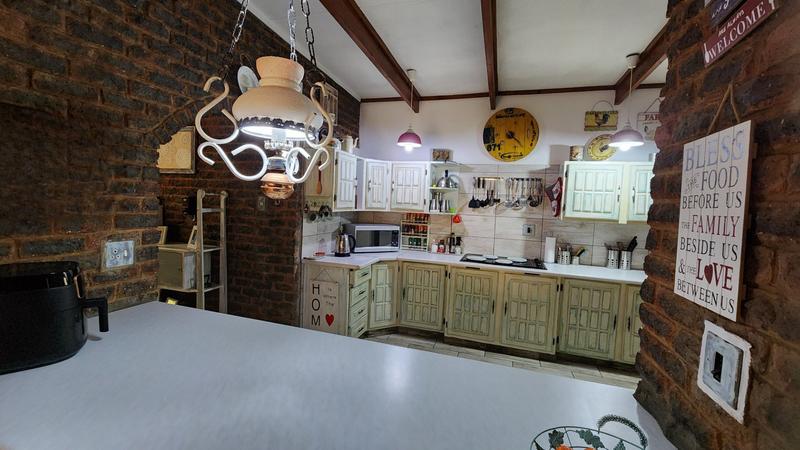 4 Bedroom Property for Sale in Karenpark Gauteng