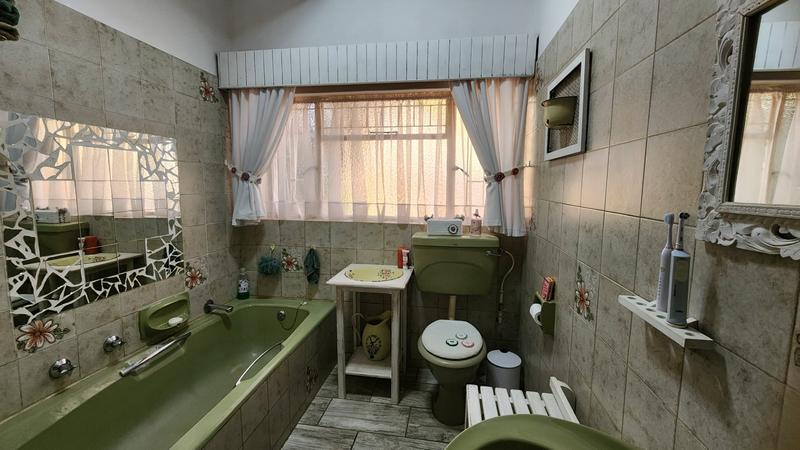 4 Bedroom Property for Sale in Karenpark Gauteng